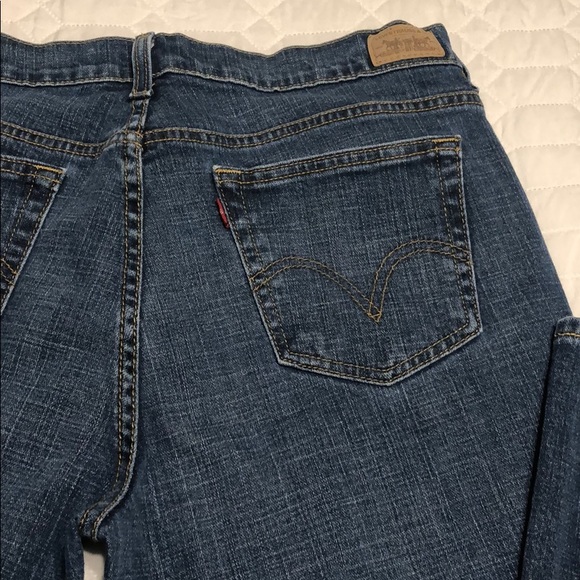 Levi’s - Picture 2 of 5
